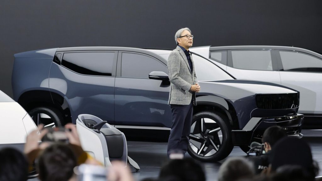 تراجع أرباح شركة هوندا مع تأثير الرسوم الجمركية التي فرضها الرئيس ترامب على شركات صناعة السيارات اليابانية