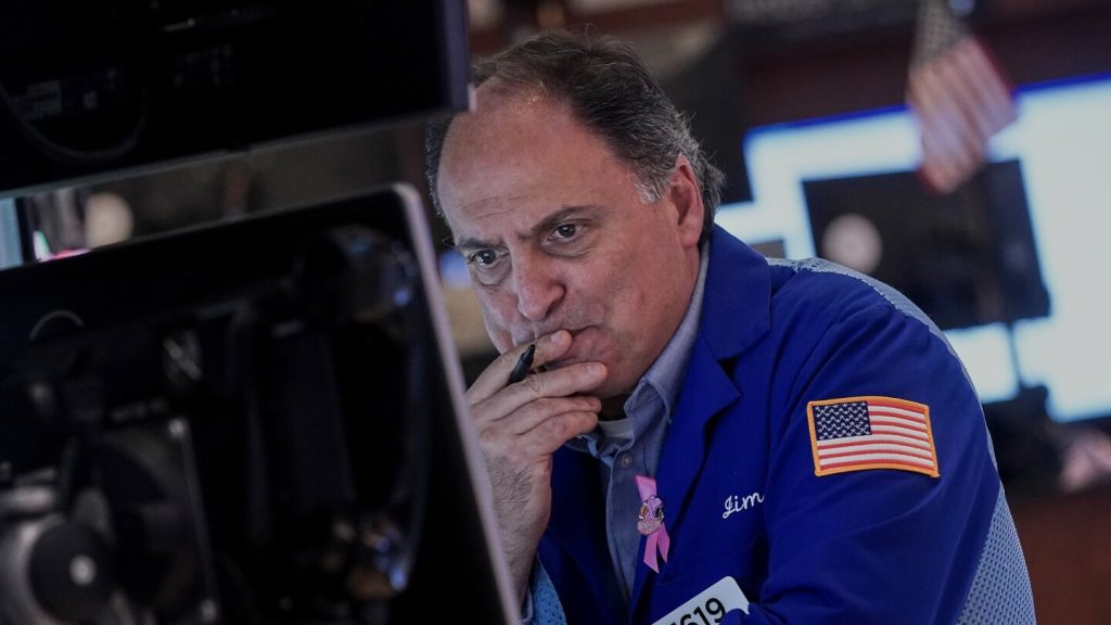 وول ستريت تفقد قوتها تحت وطأة انخفاض أسهم التكنولوجيا