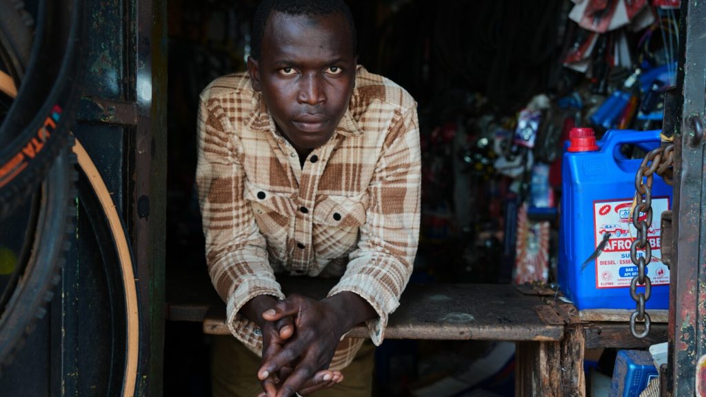 عاد آلاف الأفارقة إلى وطنهم من خلال برنامج للاتحاد الأوروبي. يقول الكثيرون أنه تم التخلي عنهم