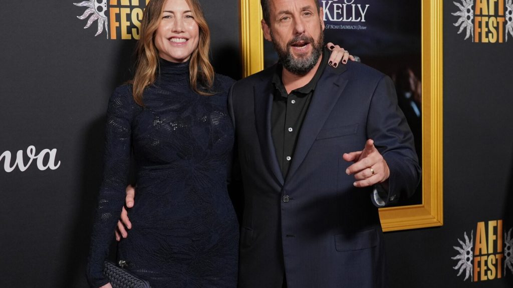 سيحصل آدم ساندلر على جائزة الإنجاز المهني لأفلام الكبار من AARP، وهي ثاني جائزة له من AARP