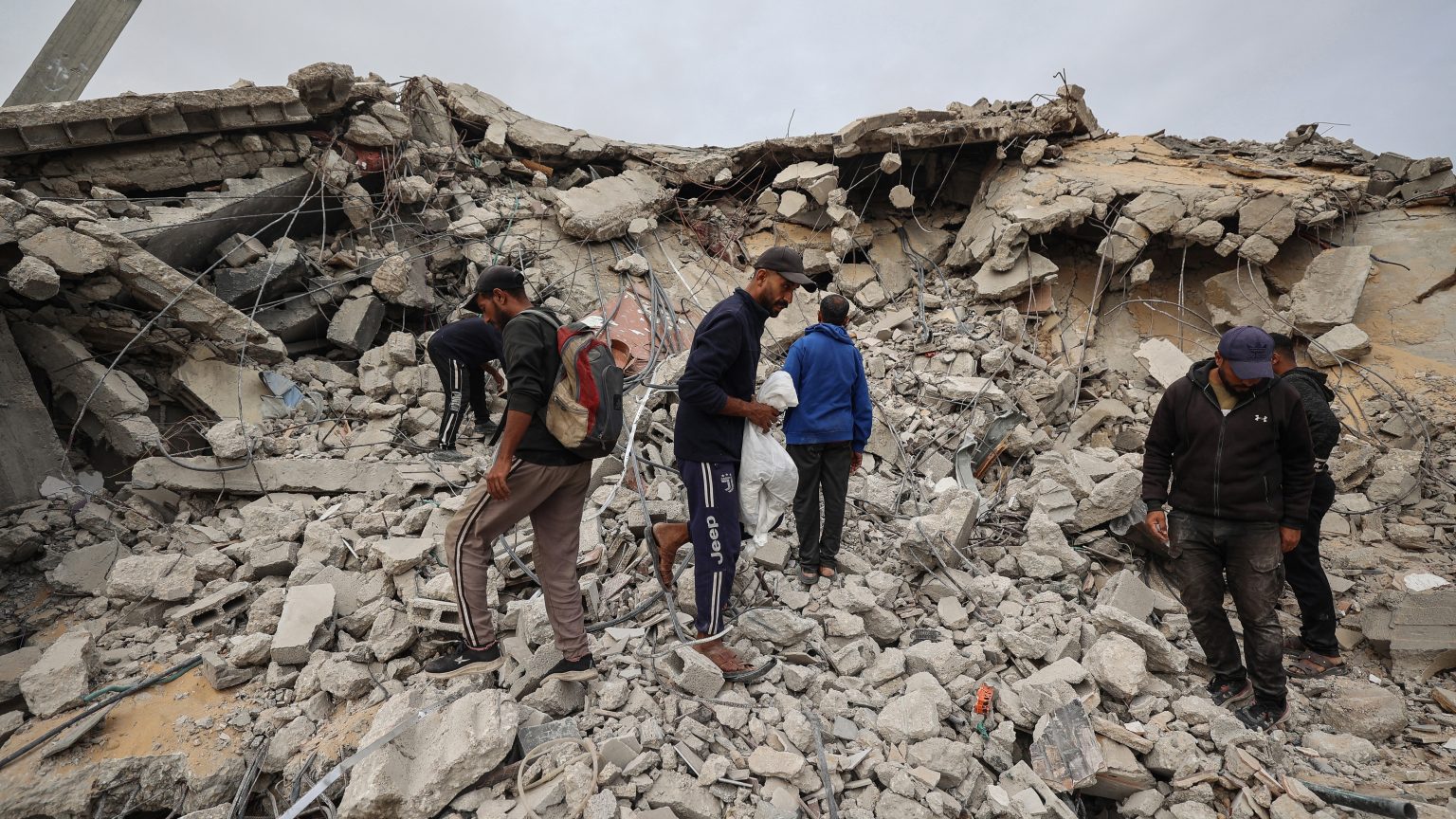 ملخص الأحداث المسائية | Middle East Eye