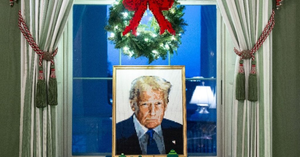 من هندوراس إلى بولندا، يتدخل ترامب في الانتخابات بشكل غير مسبوق.