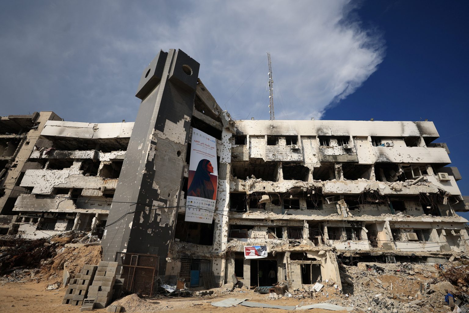 موجز الأحداث المسائية | Middle East Eye