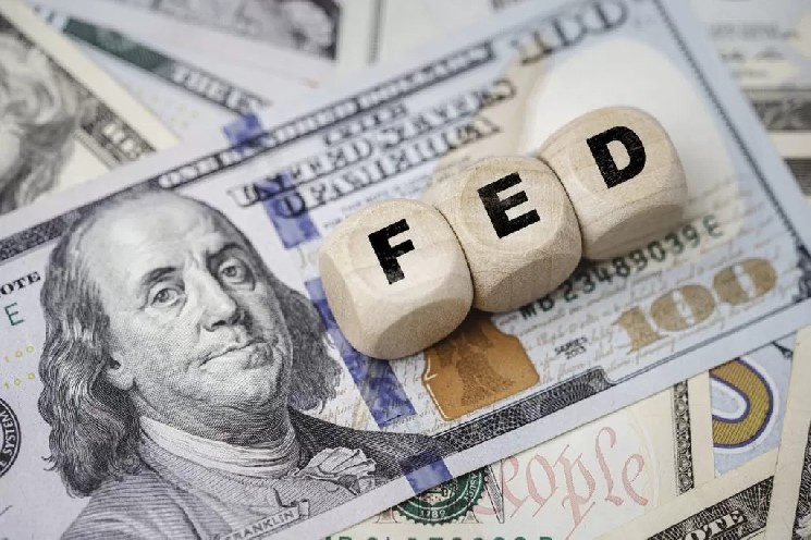 يظهر اسم جديد لرئاسة (الاحتياطي الفيدرالي) وقد يلتقي ترامب ليصبح المرشح الأوفر حظاً.