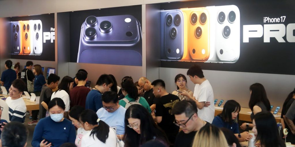 أبل تحقق انتعاشًا ملحوظًا في الصين بفضل آيفون 17.