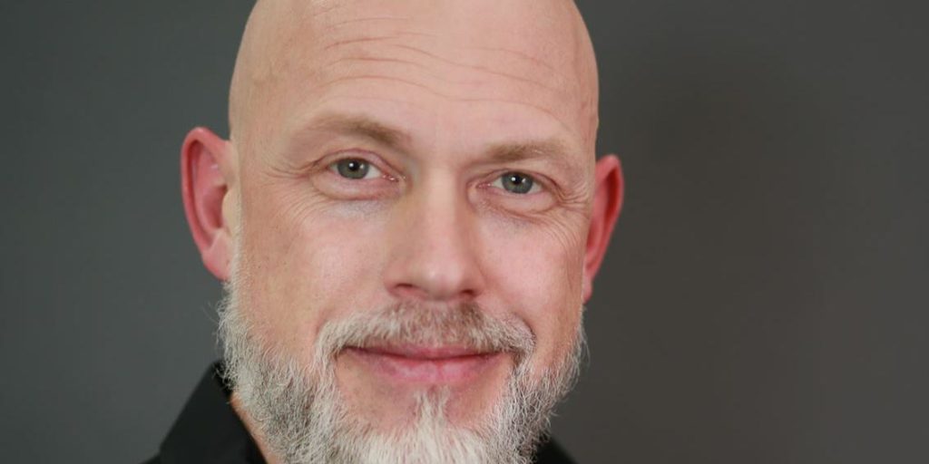 رئيس قسم التوظيف في بلاك روك يكشف تأثير الذكاء الاصطناعي على معايير اختيار المتقدمين.