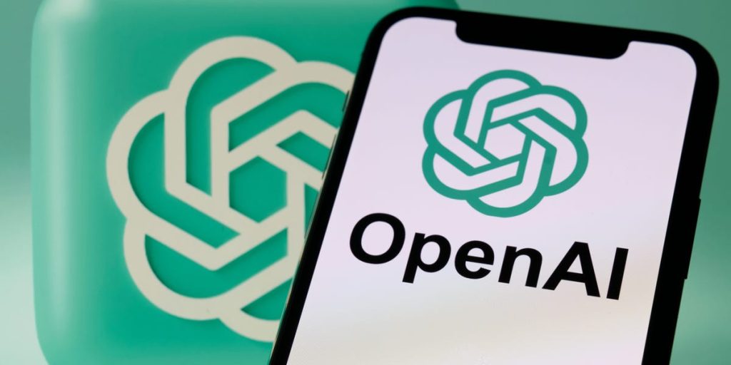 رئيس قسم كودكس في OpenAI يقول إنّ عنق الزجاجة أمام الذكاء العام (AGI) هو بطء الكتابة البشرية.