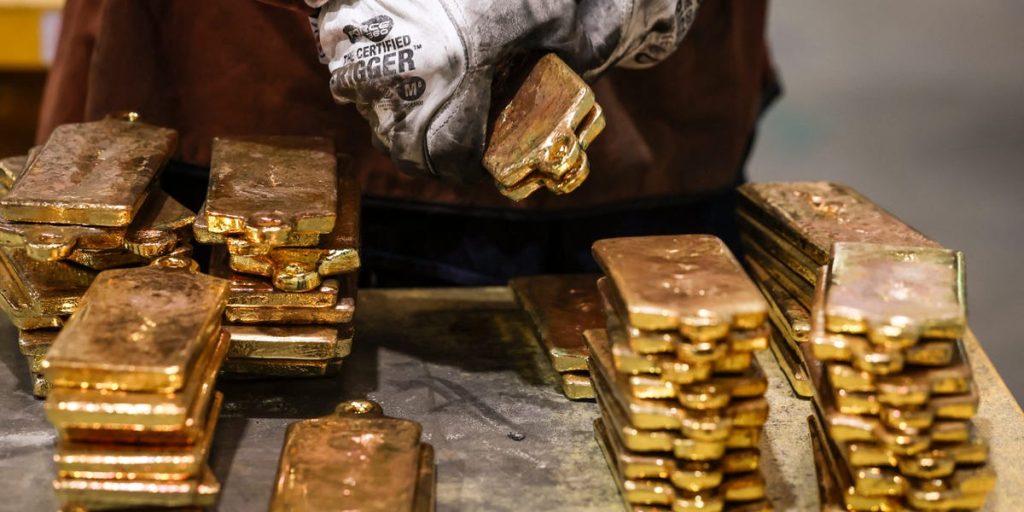 ارتفاع أسعار الذهب والفضة إلى مستويات قياسية تاريخية جديدة.