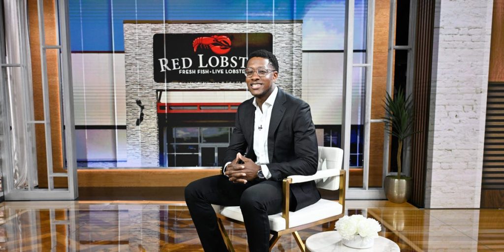 الرئيس التنفيذي لـ “ريد لوبستر” ينضم بعد 3 أشهر من (الإفلاس)، ويصف الروح المعنوية بأنها “منخفضة جداً”.
