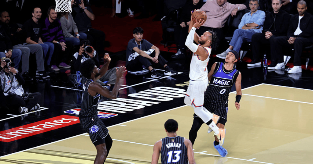 نيكس يهزم ماجيك ويتأهل لمواجهة الفائز من سبيرز ضد ثاندر (NBA Cup).