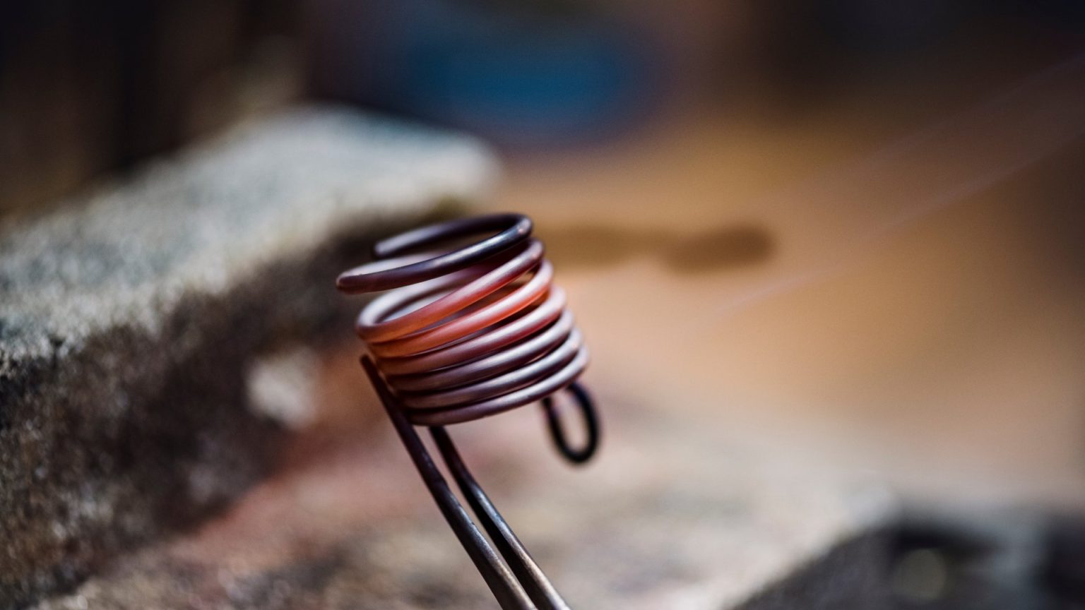 بالاديوم (XPD/USD) في طريقه إلى 2000 دولار مع استمرار ارتفاع أسعار المعادن.