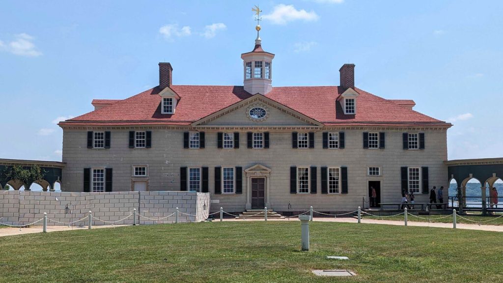 أعيد افتتاح قصر جورج واشنطن في ماونت فيرنون بعد عامين من تجديده بتكلفة 40 مليون دولار