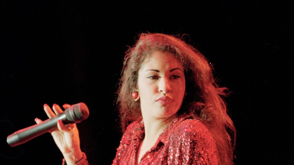 هنا 10 نجوم مشهورين قتلوا