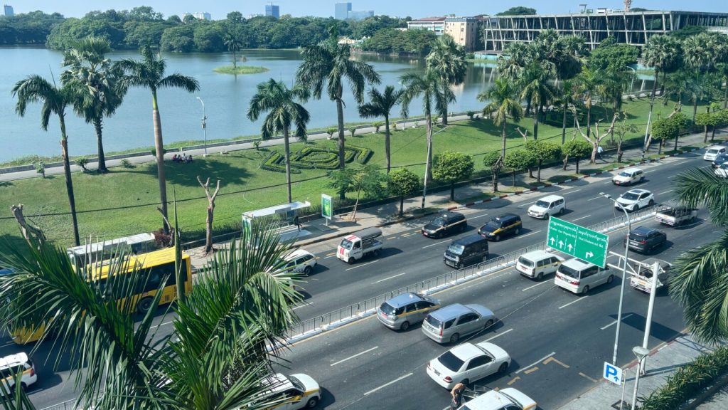 منتقدو الحكم العسكري في ميانمار ينظمون إضرابًا صامتًا ضد الانتخابات المقبلة