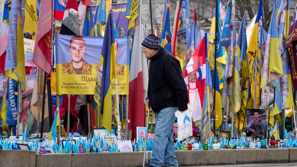 أوكرانيا ستقدم خطط سلام منقحة للولايات المتحدة بينما تستعد كييف لإجراء مزيد من المحادثات مع شركائها في التحالف