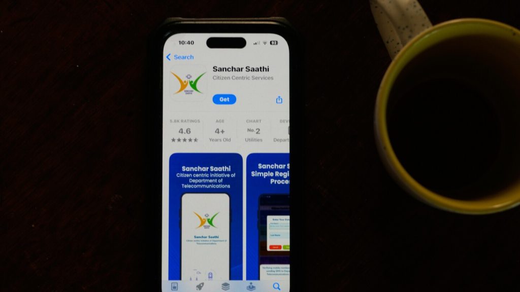 تفرض الهند التثبيت المسبق لتطبيق السلامة السيبرانية الحكومي على جميع الهواتف الذكية