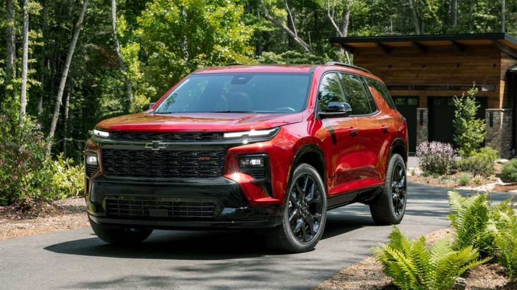 شيفروليه ترافيرس vs فورد اكسبلورر