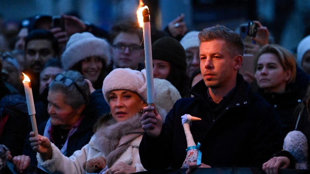 يقود منافس أوربان احتجاجًا على إساءة معاملة الأطفال المزعومة في المؤسسات التي تديرها الدولة في المجر