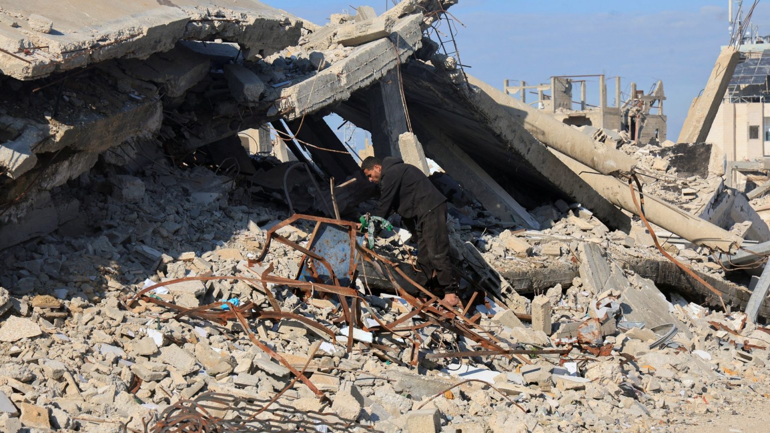 واشنطن تفرض عقوبات على 6 مجموعات إغاثة فلسطينية بتهمة الارتباط بلواء القسام.