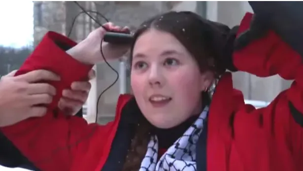 احتجاجات في الولايات المتحدة إثر اعتقال متظاهر أثناء البث المباشر.