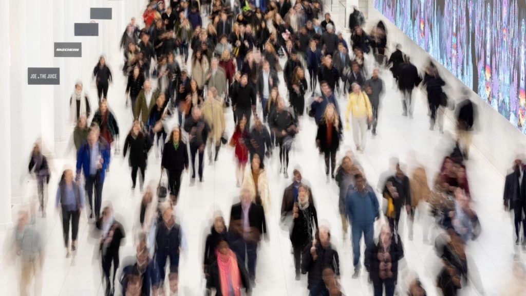 إذا تأخر شخص ما دائمًا، فهل هذا عمى الزمن، أم أنه مجرد وقاحة؟