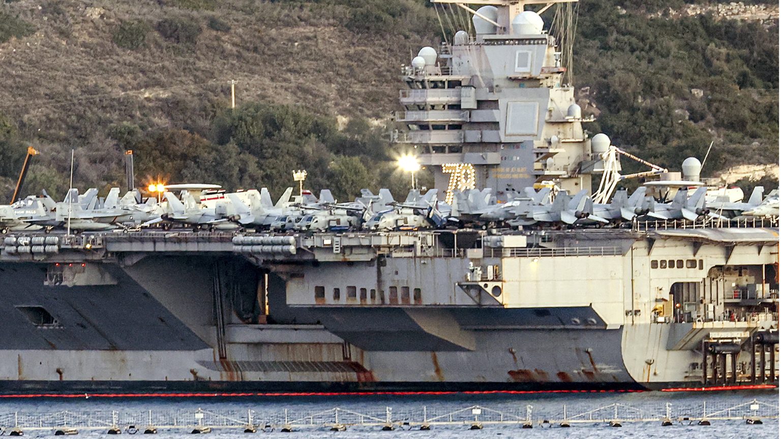 حرب المراحيض: طواقم البحرية الأمريكية تواجه فوضى سباكة في طريقها للشرق الأوسط