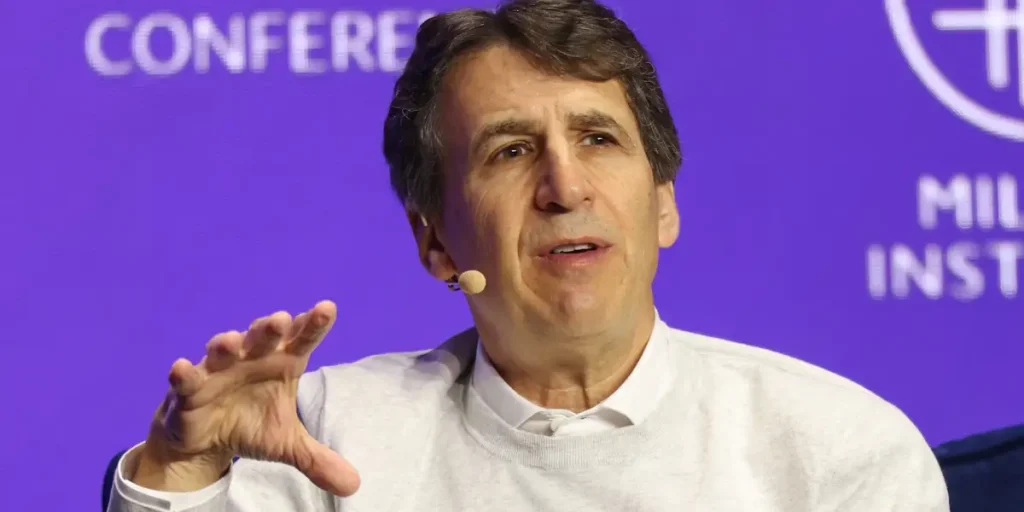 اتحاد يطالب هيئة الأوراق المالية بالتحقيق في صلات أبولو المضللة بـ “إبستاين”