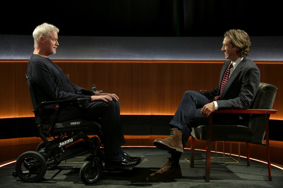 تنشر Netflix مقابلة بعد وفاته مع إريك داين بعد وفاته بمرض التصلب الجانبي الضموري