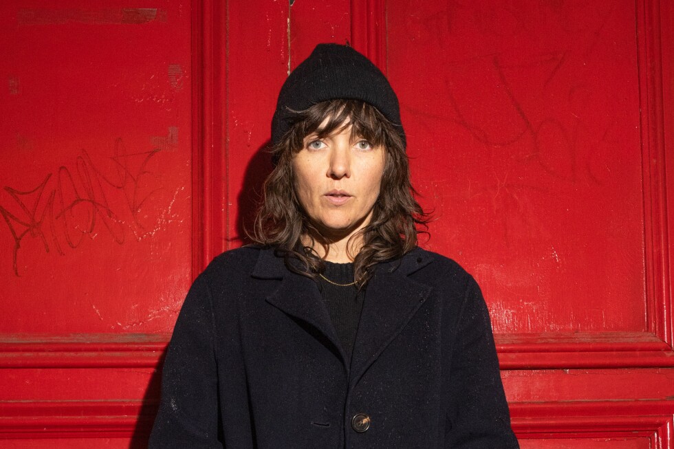 تشق كورتني بارنيت طريقها عبر محجر الكاتب بمساعدة بسيطة من فرس النبي