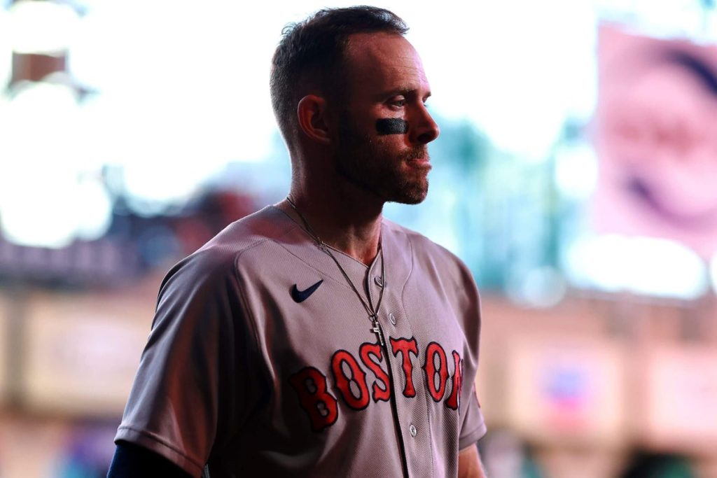 نهاية رحلة صعبة للريد سوكس: تراجع الهجوم والدفاع؛ كارلوس نارفاييز على مقاعد البدلاء