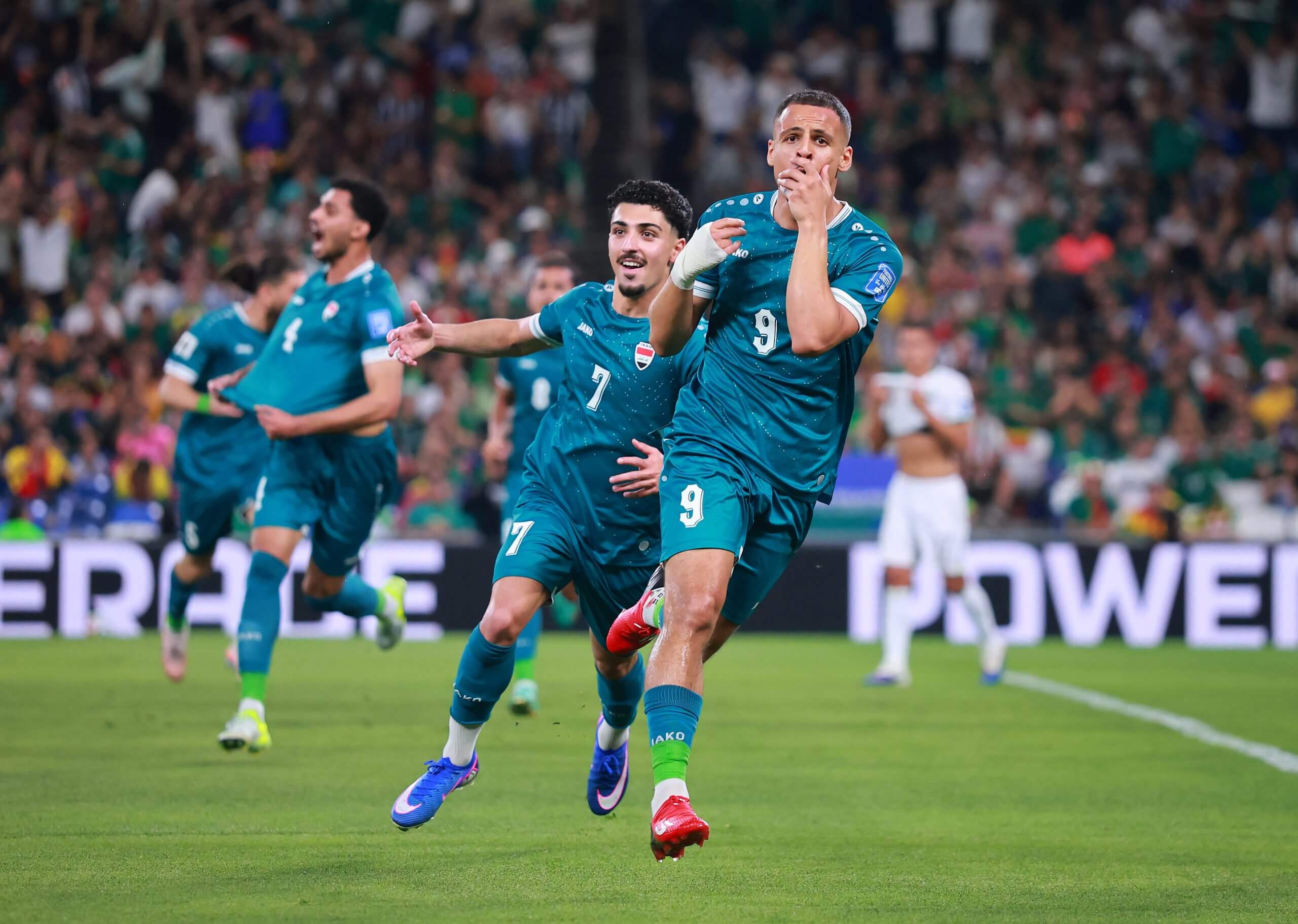 علي الحمادي يحتفل بهدفه الافتتاحي