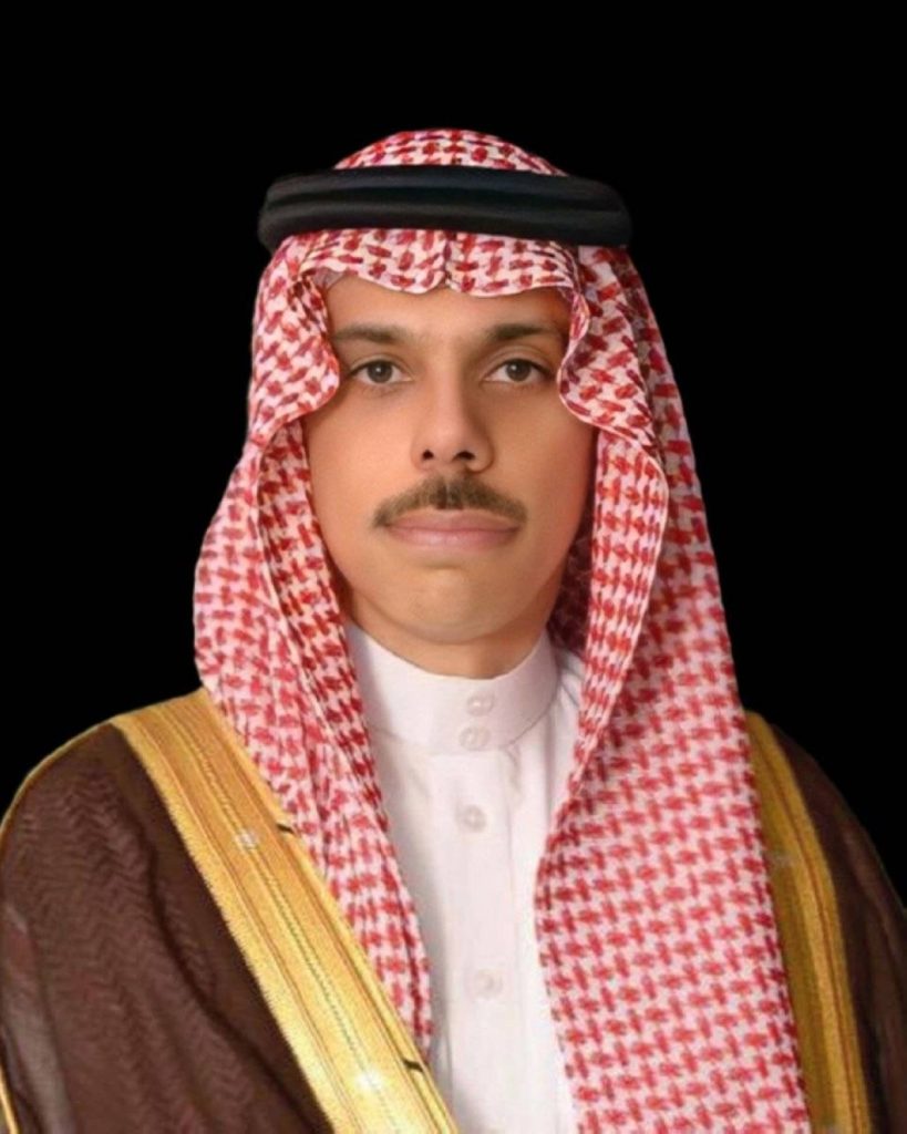 وزيرا خارجية السعودية والإمارات يناقشان هجمات الحوثيين على مطار الرياض