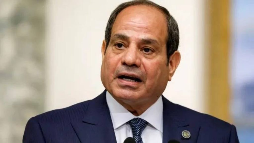 مصر تعلن استعدادها لتقديم الدعم اللازم للسعودية في ظل النزاع مع الحوثيين.